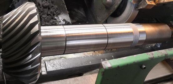 Combined gear shafts ensure precision and reliability