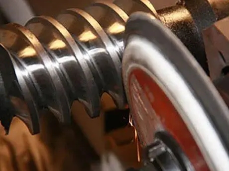 Custom worm gears solving industrial drive challenges