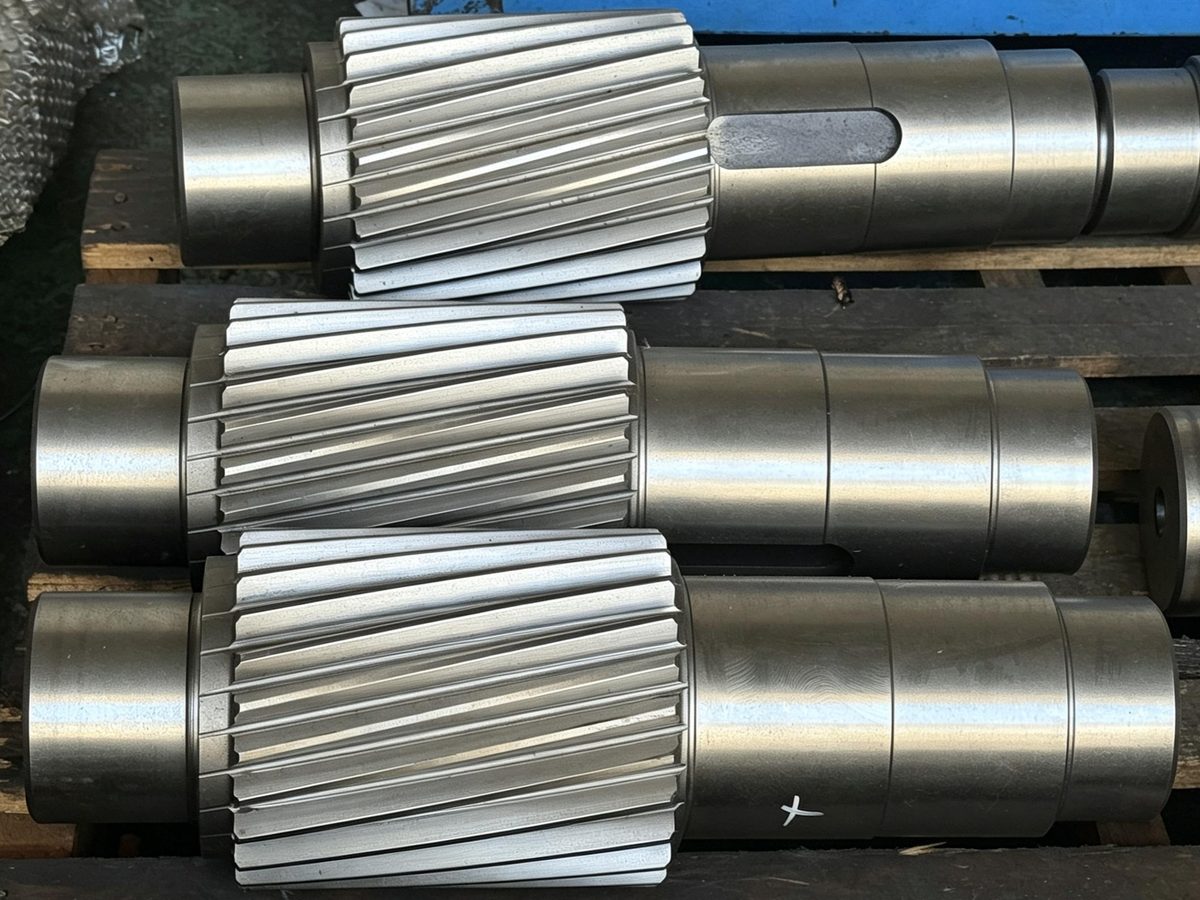 Custom gear shaft manufactured for precision industrial transmission